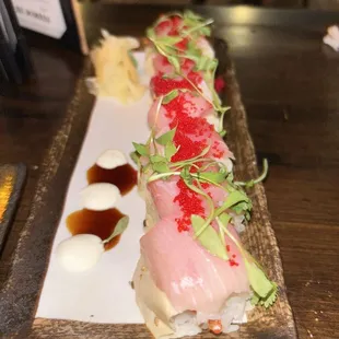 Yellowtail Roll