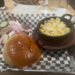 Brisket sandwich with Mac and cheese