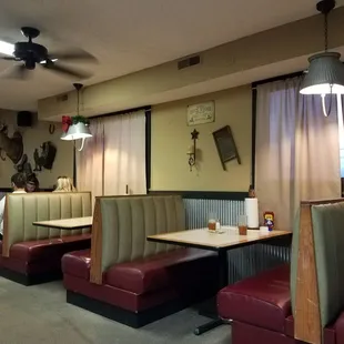 sushi and sashimi, interior