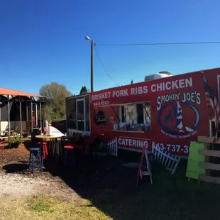 ...if only you could smell the smoker... Pictures aren't worth one whiff!