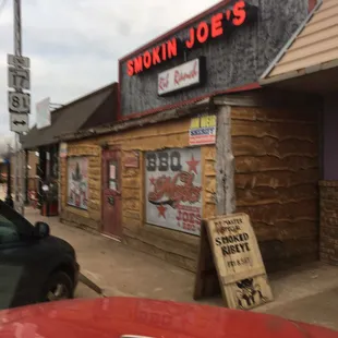 he outside of a restaurant