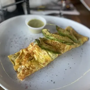  an omelet with asparagus