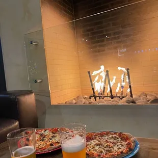 Classic pizza &amp; Margherita