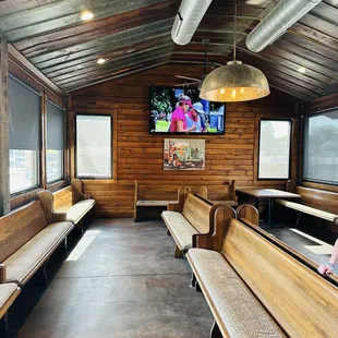 sushi and sashimi, interior