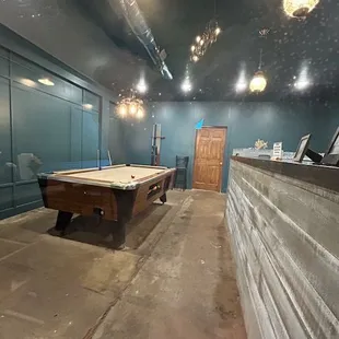 sushi and sashimi, interior