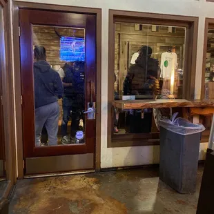 Waiting area full of door dashers