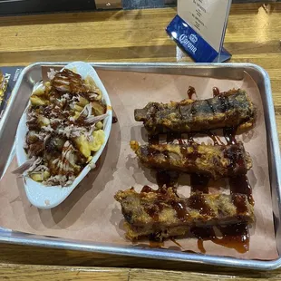 Fried ribs &amp; loaded Mac 'n cheese