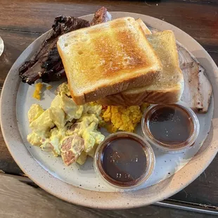 Delicious! Except for the potato salad!