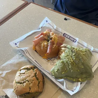 Matcha Pistachio Croissant