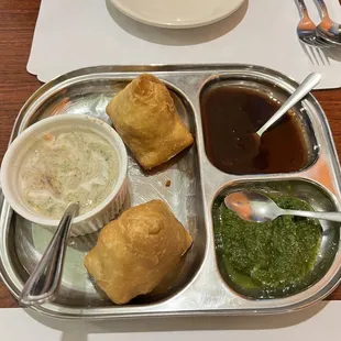 VEGETABLE SAMOSA with several sauces. Yummy