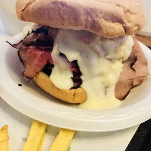 Pit Beef sando with Tiger Sauce overflow