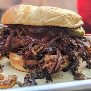 Pulled pork sandwich