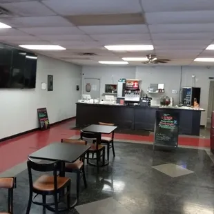the interior of a fast food restaurant