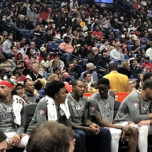 NOLA Pels bench