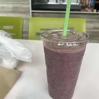 Twisted Strawberries Smoothie