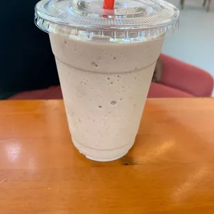 PB &amp; banana shake