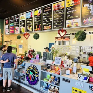 customers at a smoothie shop