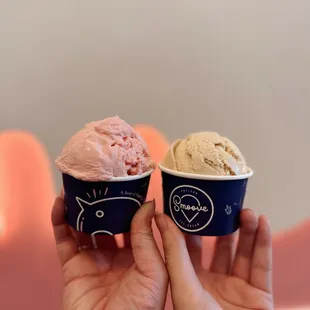 Scoop of black sugar milk tea