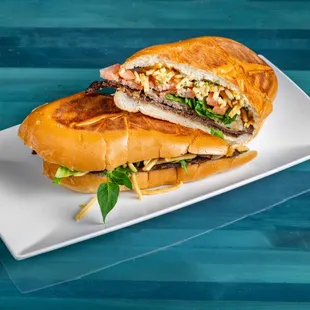 Pan con Bistec