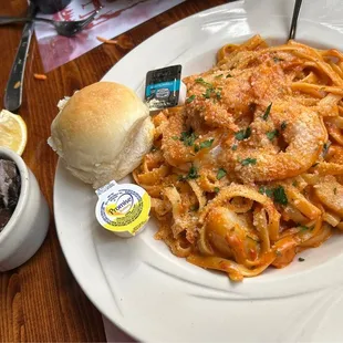Shellfish Carbonara &amp; mushrooms on the side