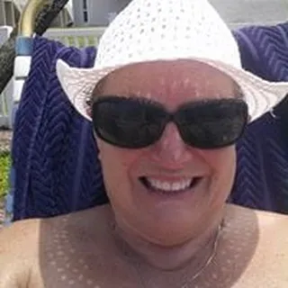 Teri H.