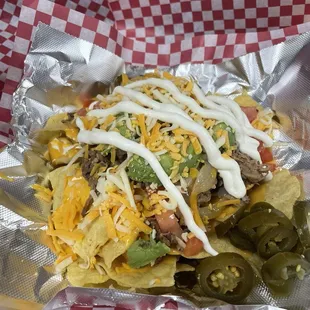 loaded chicken nachos