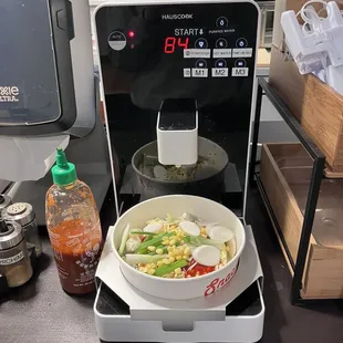 Ramen cooking machine
