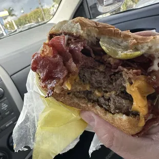 Had a name for it but can't remember but I know a Pastrami smash burger when I see and taste it