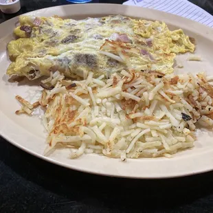 Omelette w/ Hash browns