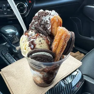 Ores churro sundae