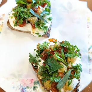 Cherry & Burrata Tartine