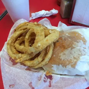 Rings and hot Dixie cheese burger