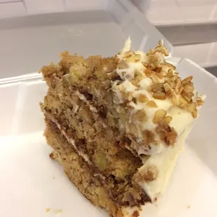 Hummingbird cake