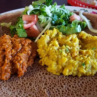 Miser Wat (L) &amp; Ater Kik (R) ($12), vegan by default. Both were light, fresh &amp; aromatic. Subtle and good, but not amazing.