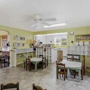 4's &amp; 5's Yellow Room