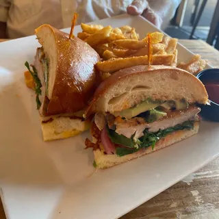 Ahi Sriracha Sandwich