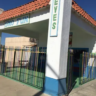 Sno Fun..in the same corner for over 20 years!