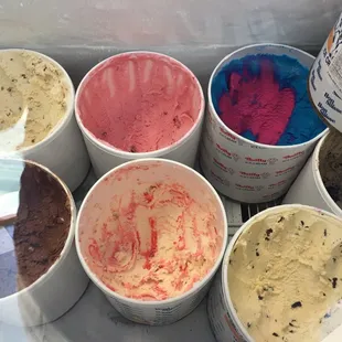 Ice cream! I saw someone w/a banana split!!