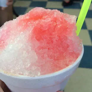 Coconut and cotton candy snow cone!! Yummmmmm