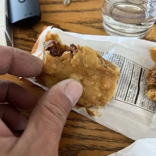 food, chicken wings and fried chicken