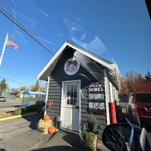 the front of a restaurant