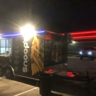 Trying out new burger truck, review coming soon!!!