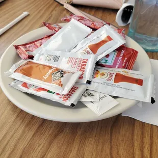 Packet condiments