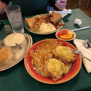 Sunday Disappointment! Ordered egg Benedict w biscuit instead of muffin. A separate plate of biscuit w gravy served;l