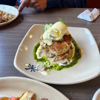 Parmesan-Panko Crab Cake Benedict*