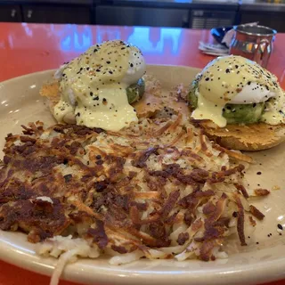 Smashed Avocado Benny*
