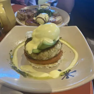 Parmesan-Panko Crab Cake Benedict*