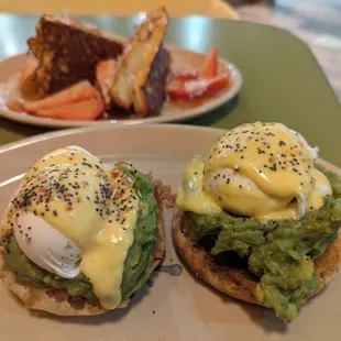 Good smashed avocado benny. Instagram: TianTianEats