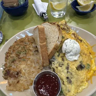 Jalapeno Cheddar Omelet*