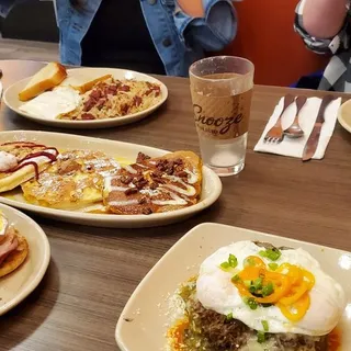 Vanilla Almond Matcha Tea Latte